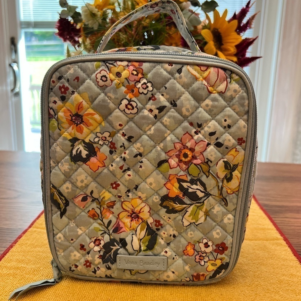 Vera Bradley Floating Garden Lunch
Bunch Bag
